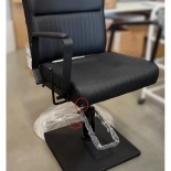 Barberstuhl MASTER BLACK - matt schwarz - Zweite Wahl!